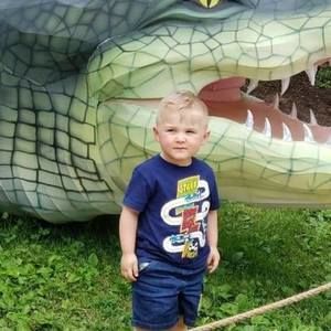 Meet your Posher, Adrian